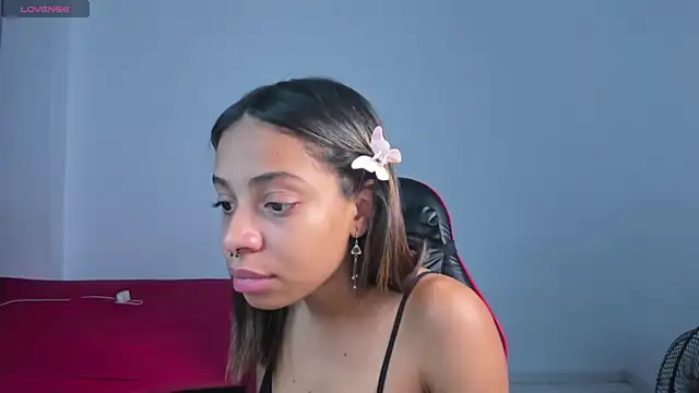 yumi hanna online show from April 3, 2026, 3:26 am