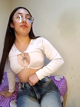 Snapshot of StefaniaFoxx_ chatting on April 19, 2026, 4:34 am StefaniaFoxx online show from April 19, 2026, 4:34 am