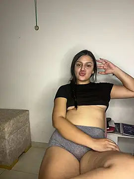 lunita sweet5 online show from February 22, 2026, 7:19 am