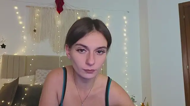 Little mia   online show from December 20, 2025, 10:39 pm