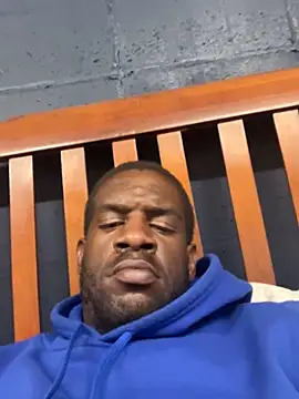 Snapshot of Bama37 chatting on October 25, 2025, 8:47 pm Bama37 online show from October 25, 2025, 8:47 pm