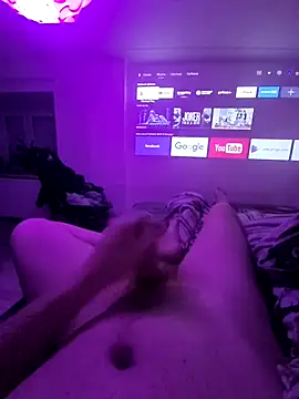 Pindik23322 online show from April 7, 2026, 10:42 pm