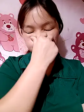 XoiXoi232 online show from November 5, 2025, 5:29 am