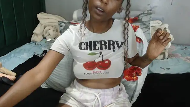 Snapshot of blueyXxX chatting on September 20, 2025, 1:56 pm blueyXxX online show from September 20, 2025, 1:56 pm