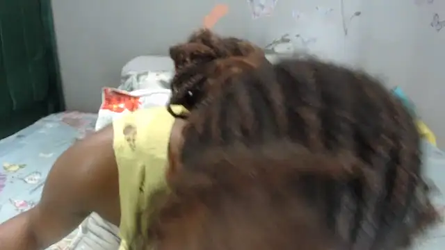 Snapshot of blueyXxX chatting on October 1, 2025, 10:27 pm blueyXxX online show from October 1, 2025, 10:27 pm