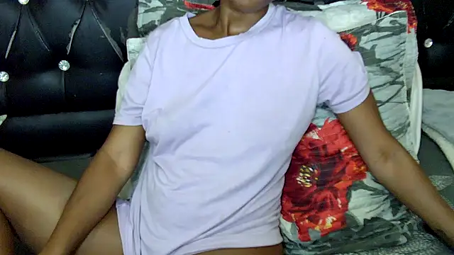 Snapshot of blueyXxX chatting on October 22, 2025, 1:33 pm blueyXxX online show from October 22, 2025, 1:33 pm