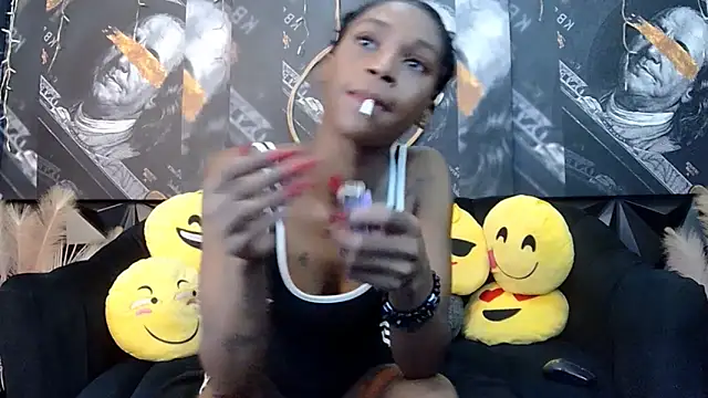 Snapshot of Lilmisbaddyxxx chatting on February 19, 2026, 5:20 pm Lilmisbaddyxxx online show from February 19, 2026, 5:20 pm