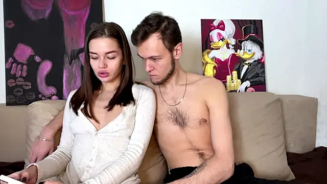 Snapshot of Petal_Couple chatting on November 3, 2025, 2:18 pm Petal Couple online show from November 3, 2025, 2:18 pm