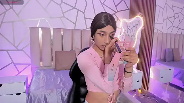 CYRUS TAY online show from April 9, 2026, 11:48 am