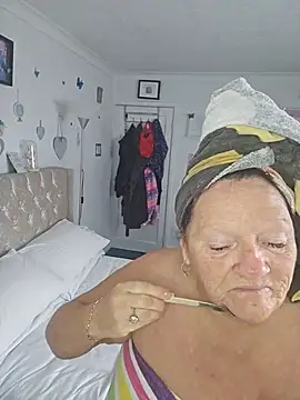 Angeldelightt online show from November 22, 2025, 1:43 pm