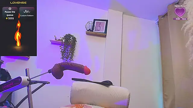 Snapshot of LindaaEvanss chatting on September 21, 2025, 6:20 pm LindaaEvanss online show from September 21, 2025, 6:20 pm