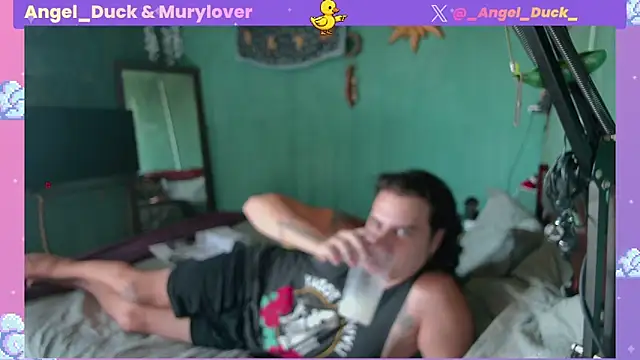 Snapshot of Angel_Duck chatting on April 30, 2026, 4:24 pm Angel Duck online show from April 30, 2026, 4:24 pm