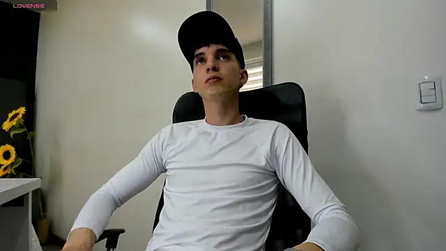 Jheampiiero online show from April 14, 2026, 7:09 pm