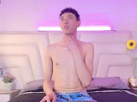 Ashton Myers online show from November 5, 2025, 7:58 pm