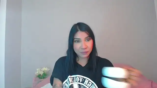 Snapshot of Laura-angeel chatting on September 8, 2025, 7:46 pm Laura-angeel online show from September 8, 2025, 7:46 pm