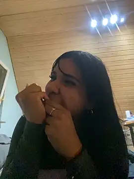 Snapshot of Laura-angeel chatting on October 4, 2025, 8:51 pm Laura-angeel online show from October 4, 2025, 8:51 pm