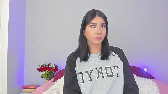 Snapshot of Laura-angeel chatting on October 22, 2025, 6:18 pm Laura-angeel online show from October 22, 2025, 6:18 pm