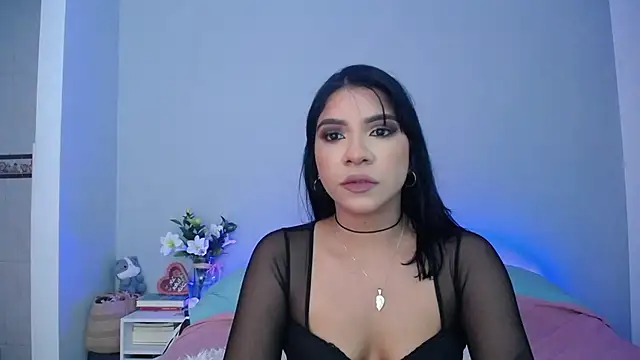 Snapshot of Laura-angeel chatting on November 22, 2025, 7:24 pm Laura-angeel online show from November 22, 2025, 7:24 pm