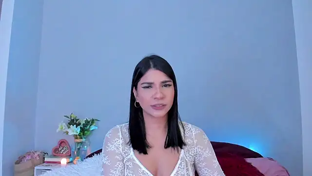 Snapshot of Laura-angeel chatting on November 25, 2025, 7:14 pm Laura-angeel online show from November 25, 2025, 7:14 pm