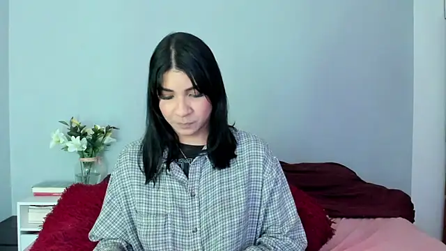 Snapshot of Laura-angeel chatting on November 27, 2025, 7:38 pm Laura-angeel online show from November 27, 2025, 7:38 pm