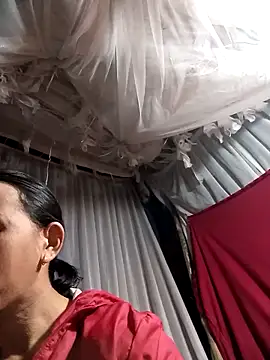 MaiHoa69 online show from November 3, 2025, 8:37 am