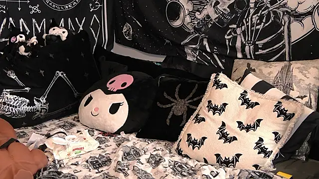 Snapshot of Paige_Turner chatting on March 2, 2026, 4:14 am Paige Turner online show from March 2, 2026, 4:14 am