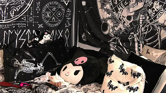 Snapshot of Paige_Turner chatting on March 21, 2026, 8:34 pm Paige Turner online show from March 21, 2026, 8:34 pm