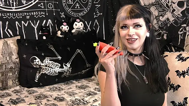 Snapshot of Paige_Turner chatting on April 11, 2026, 3:22 am Paige Turner online show from April 11, 2026, 3:22 am