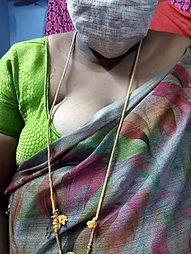 Snapshot of TAMIL_ELAKKIYA chatting on November 20, 2025, 8:36 am TAMIL ELAKKIYA online show from November 20, 2025, 8:36 am