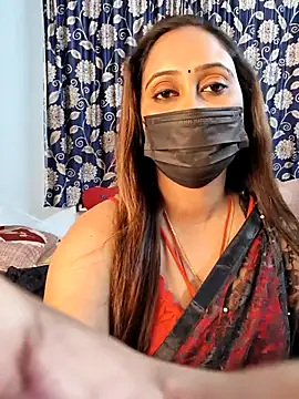 Cute-lusi online show from November 8, 2025, 7:34 pm