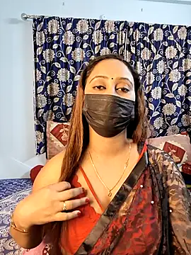 Cute-lusi online show from November 24, 2025, 7:24 pm