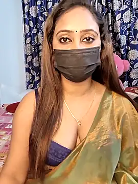 Cute-lusi online show from December 15, 2025, 12:53 pm