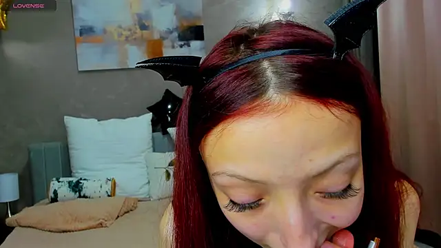 Snapshot of Daria_J chatting on November 1, 2025, 4:14 am Daria J online show from November 1, 2025, 4:14 am