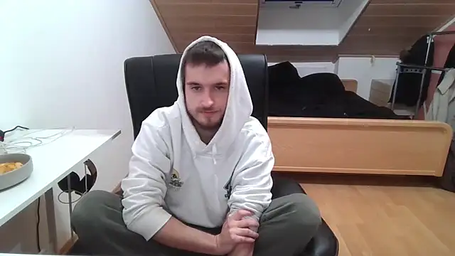 Snapshot of Bez3ybik chatting on October 25, 2025, 10:48 pm Bez3ybik online show from October 25, 2025, 10:48 pm