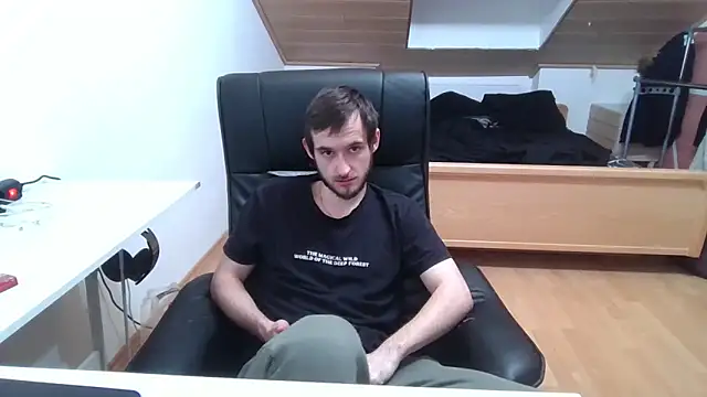 Snapshot of Bez3ybik chatting on November 13, 2025, 6:07 pm Bez3ybik online show from November 13, 2025, 6:07 pm