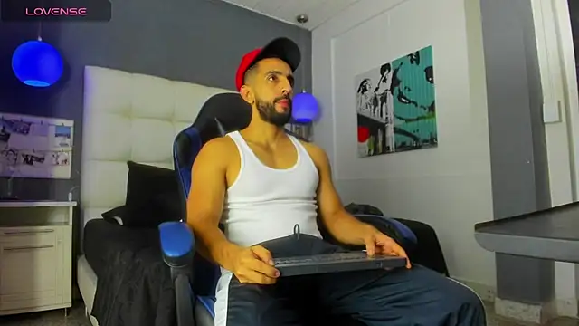 Yiyo10  online show from March 15, 2026, 4:18 am