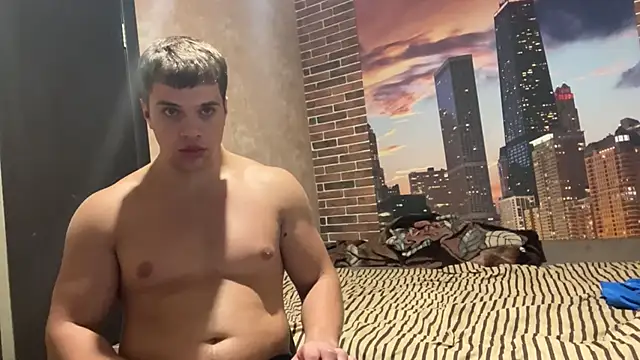 MusclePhantom online show from September 13, 2025, 10:53 pm