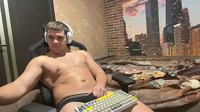 MusclePhantom online show from November 9, 2025, 9:46 pm