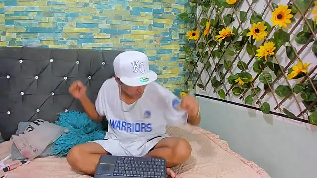 partdemonlatin666 online show from October 14, 2025, 7:47 pm