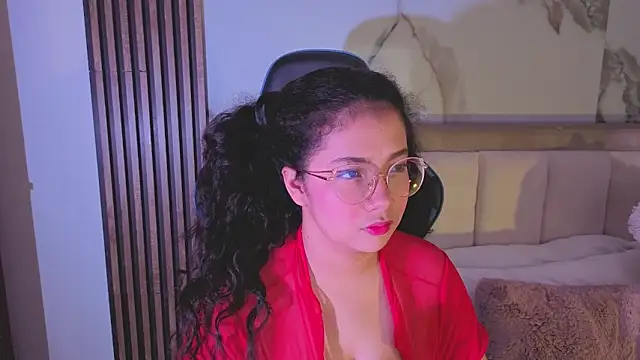 LunaRosse  online show from October 7, 2025, 12:13 pm