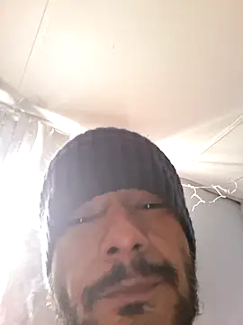 Snapshot of MassedParidae chatting on February 26, 2026, 4:50 pm MassedParidae online show from February 26, 2026, 4:50 pm