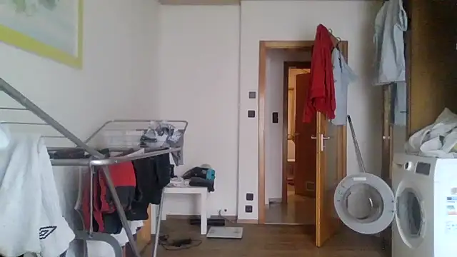 Snapshot of XLBarehengst chatting on February 16, 2026, 10:44 am XLBarehengst online show from February 16, 2026, 10:44 am