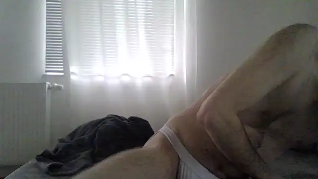 Snapshot of XLBarehengst chatting on February 17, 2026, 8:00 am XLBarehengst online show from February 17, 2026, 8:00 am