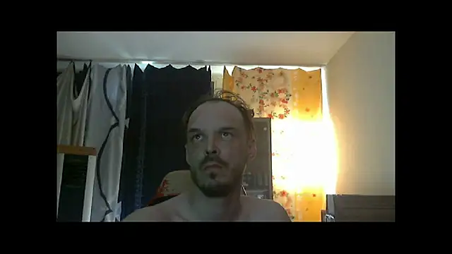 Snapshot of Jenner84 chatting on September 9, 2025, 1:54 pm Jenner84 online show from September 9, 2025, 1:54 pm