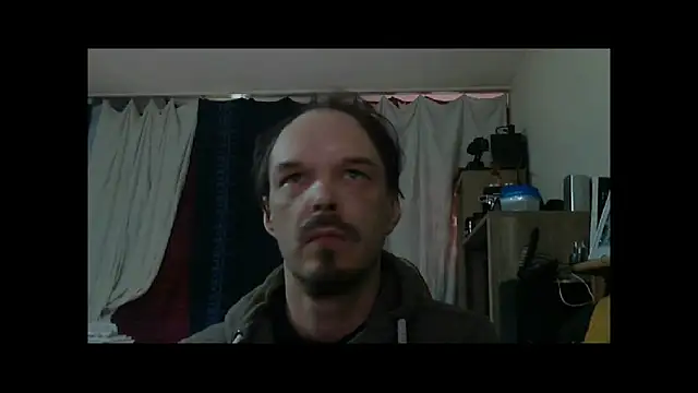 Snapshot of Jenner84 chatting on November 1, 2025, 1:24 pm Jenner84 online show from November 1, 2025, 1:24 pm