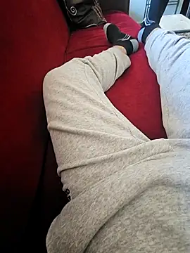 Snapshot of fena-sikerimmm chatting on February 27, 2026, 12:05 pm fena-sikerimmm online show from February 27, 2026, 12:05 pm