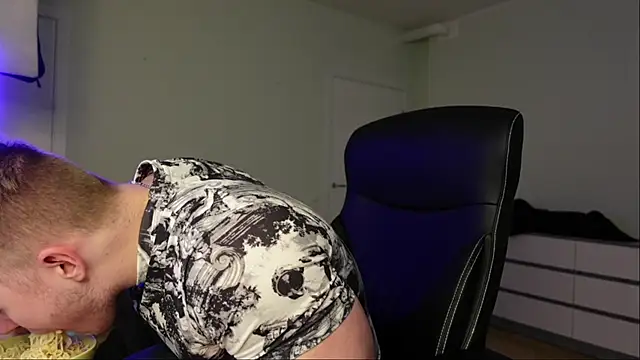 Richard Dullas online show from October 23, 2025, 1:32 pm