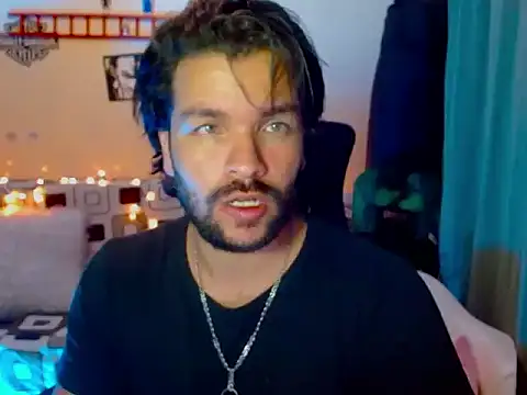 cortelioni massimo  online show from February 3, 2026, 12:53 am