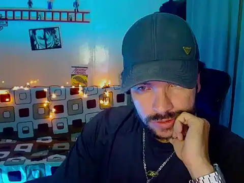 cortelioni massimo  online show from February 12, 2026, 11:00 pm