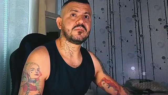 AlphaDrip online show from November 8, 2025, 12:05 pm